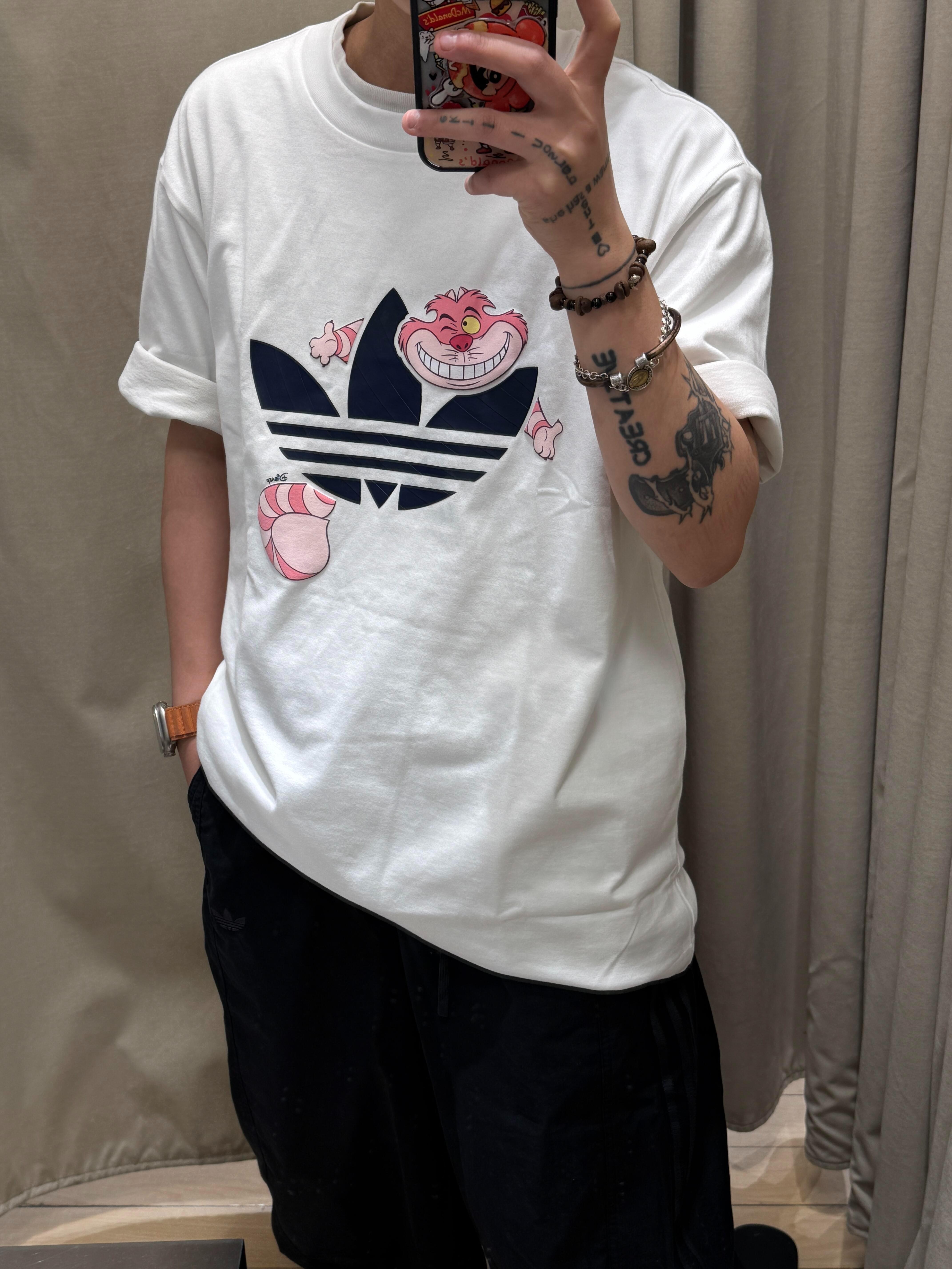 adidas originals × Disney一件自带童趣氛围的联名款T恤